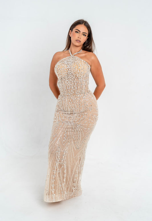 Robe Livia Maison KALARA, robe de soirée sirène brodée de cristaux, vue de face debout