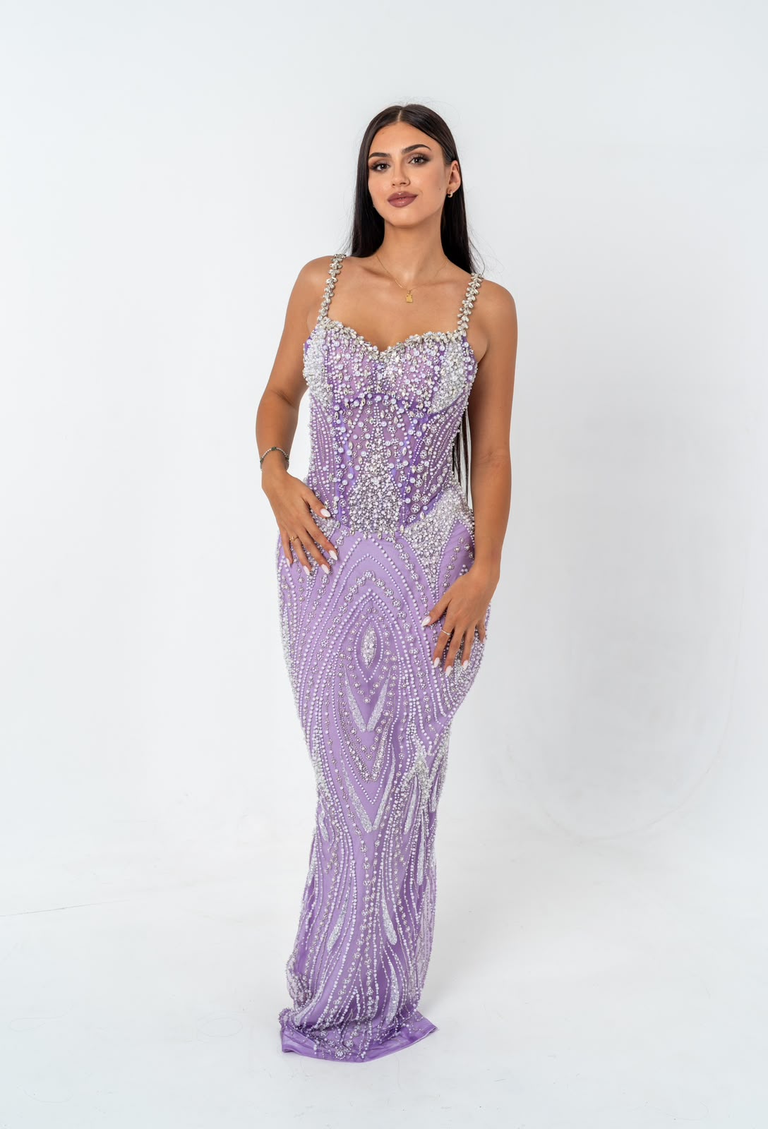 Robe Ariana Maison KALARA, robe de soirée sirène lavande brodée de cristaux, vue de face